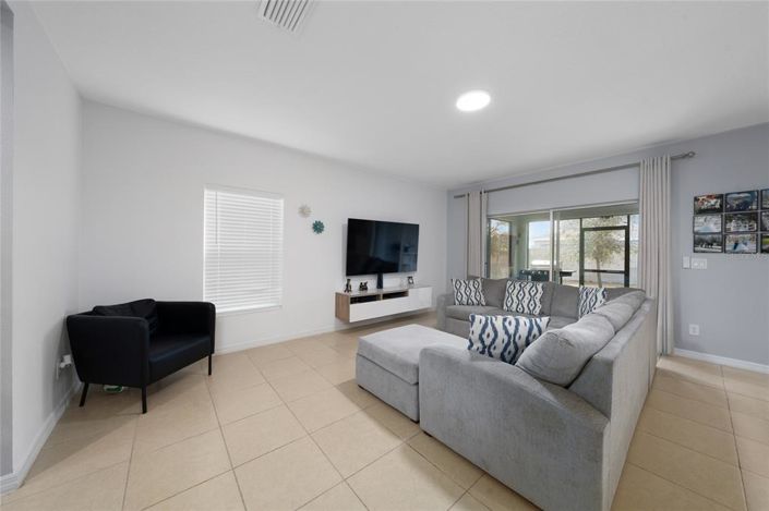 Image No.5-Maison de ville de 4 chambres à vendre à Saint John