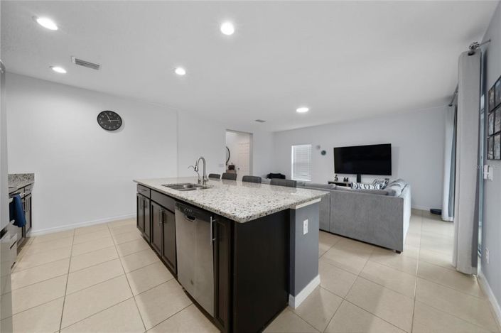 Image No.8-Maison de ville de 4 chambres à vendre à Saint John