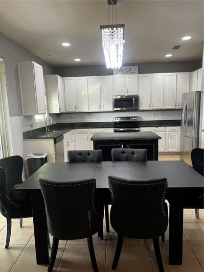 Image No.8-4 Bed House for sale