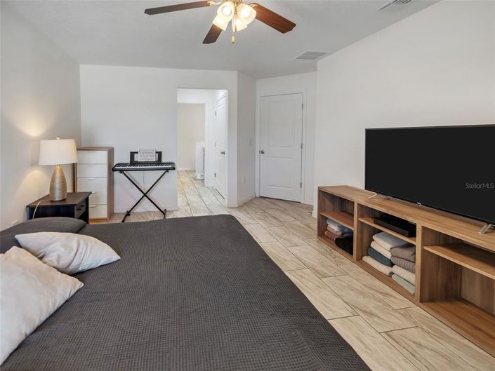 Image No.13-3 Bed House for sale