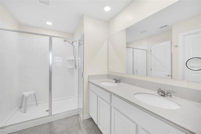 Image No.13-6 Bed House for sale