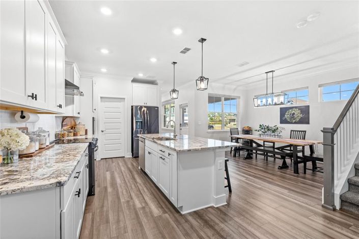 Image No.8-4 Bed House for sale