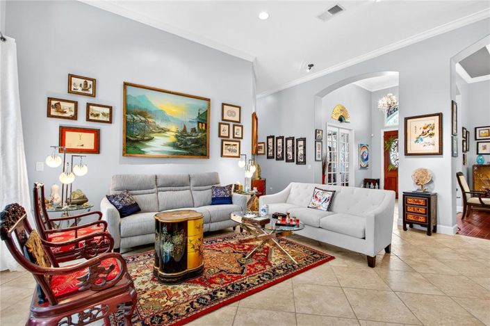 Image No.15-4 Bed House for sale