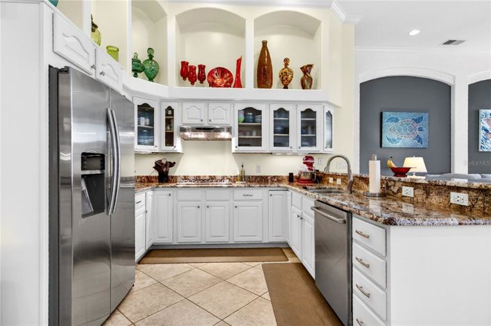 Image No.18-4 Bed House for sale