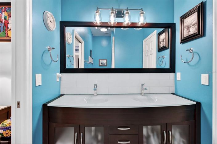 Image No.57-4 Bed House for sale