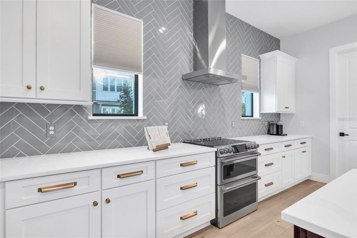 Image No.18-4 Bed House for sale