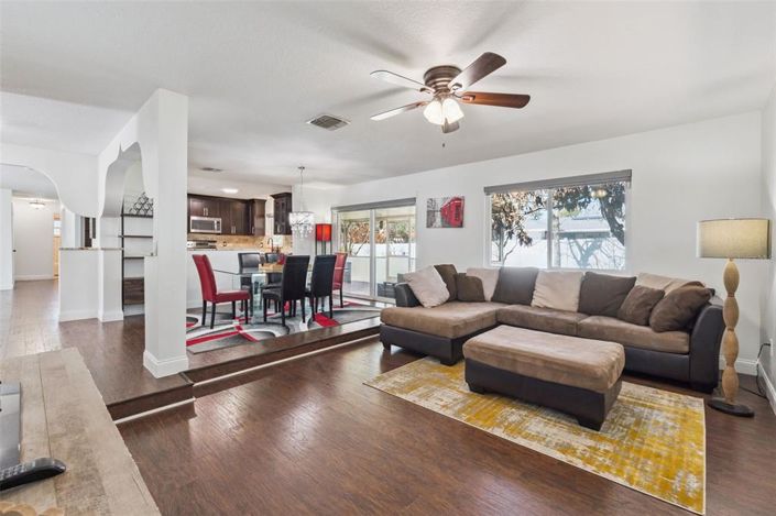 Image No.2-Maison de 4 chambres à vendre à Saint John