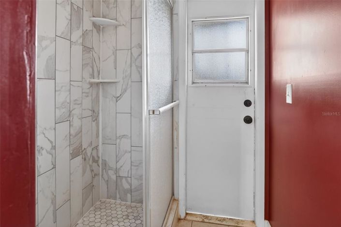 Image No.19-4 Bed House for sale