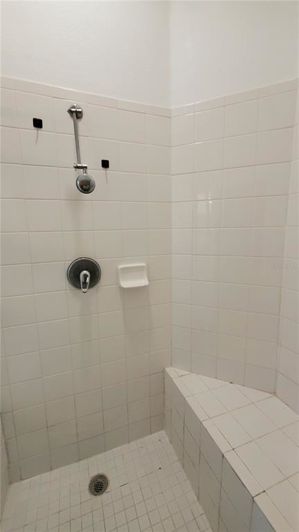 Image No.29-4 Bed Townhouse for sale