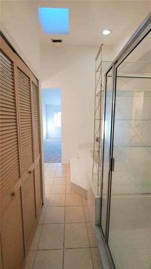 Image No.31-4 Bed Townhouse for sale