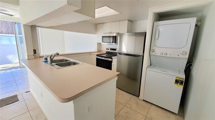 Image No.4-4 Bed Townhouse for sale