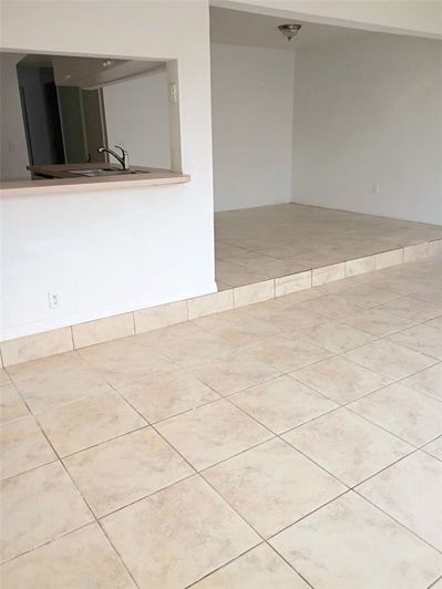 Image No.7-4 Bed Townhouse for sale