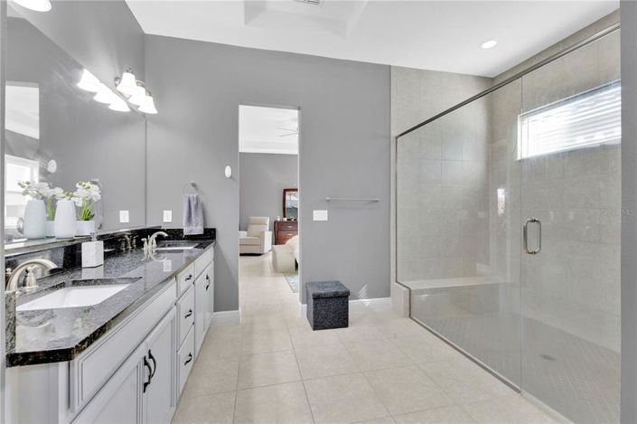 Image No.18-4 Bed House for sale