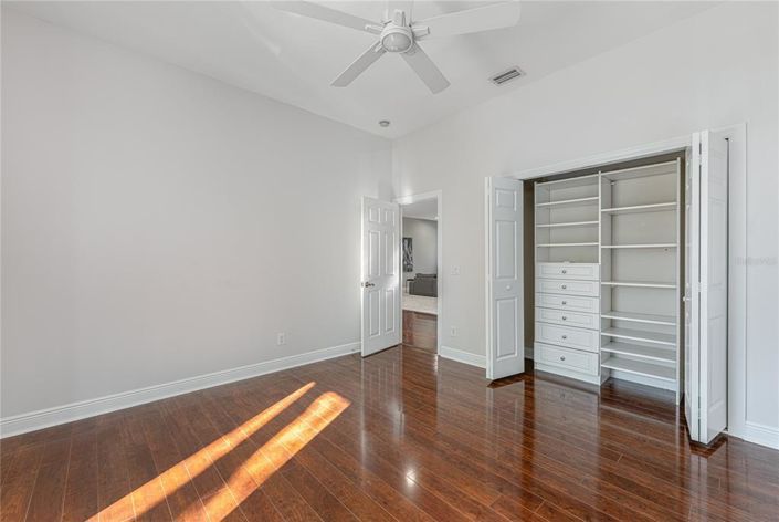 Image No.26-4 Bed House for sale