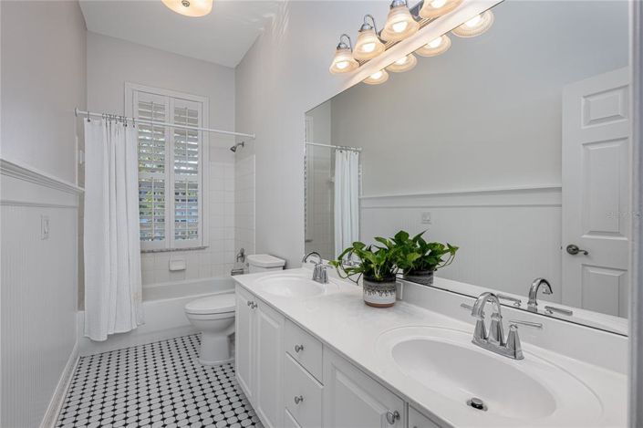 Image No.34-4 Bed House for sale