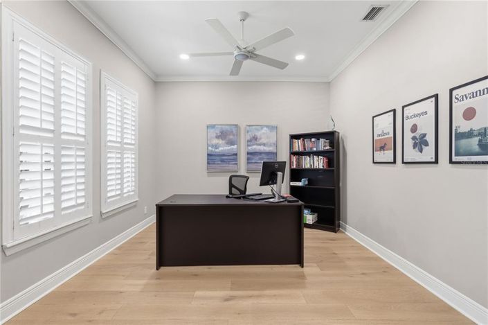 Image No.8-4 Bed House for sale