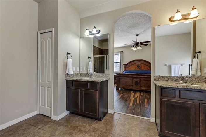 Image No.20-5 Bed House for sale