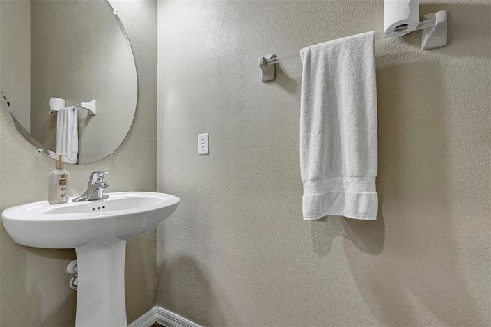 Image No.21-5 Bed House for sale