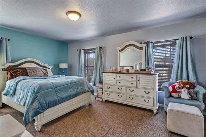 Image No.34-5 Bed House for sale