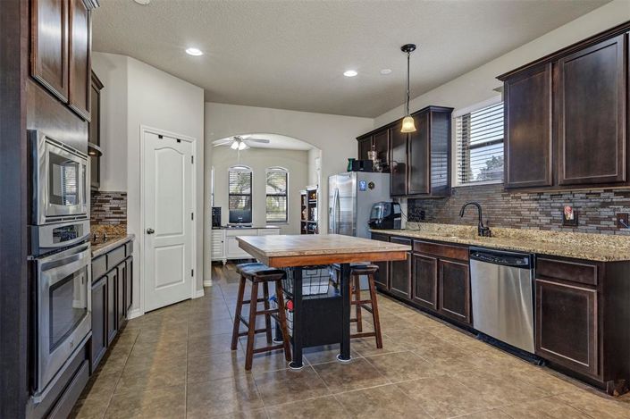 Image No.9-5 Bed House for sale