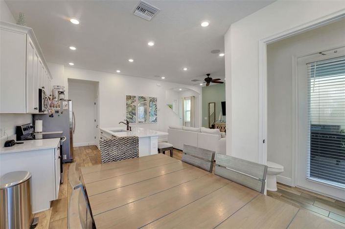 Image No.10-3 Bed House for sale