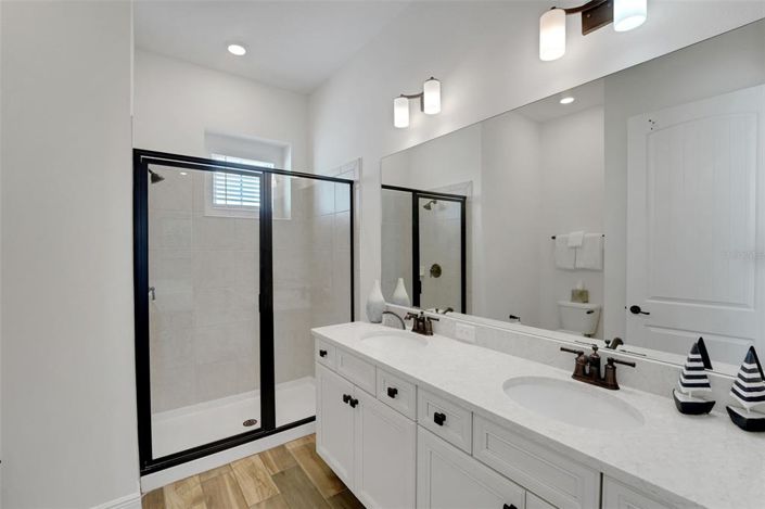 Image No.14-3 Bed House for sale