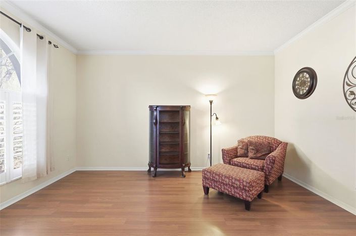 Image No.10-5 Bed House for sale