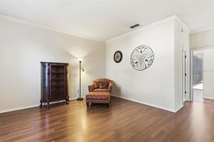 Image No.13-5 Bed House for sale