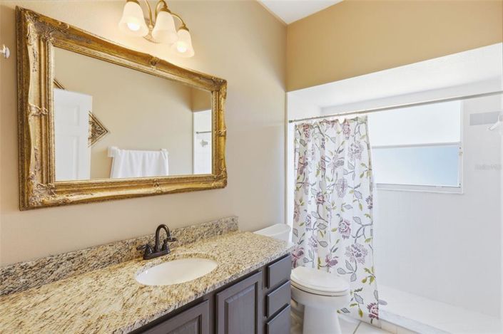 Image No.17-5 Bed House for sale