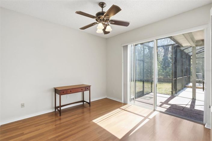 Image No.18-5 Bed House for sale