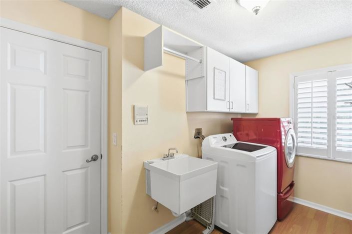 Image No.28-5 Bed House for sale