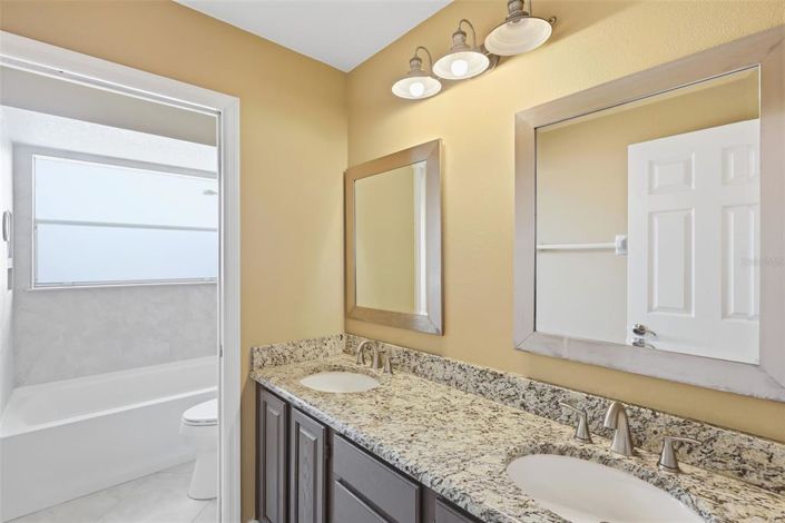 Image No.37-5 Bed House for sale