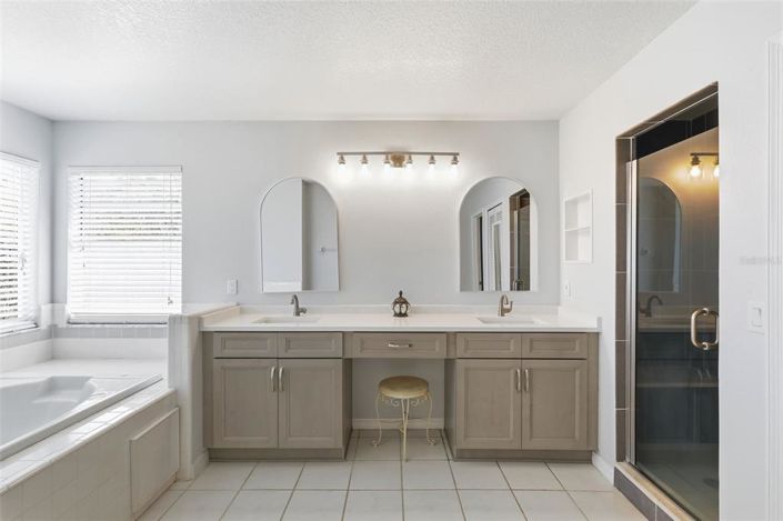 Image No.46-5 Bed House for sale