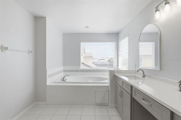 Image No.48-5 Bed House for sale