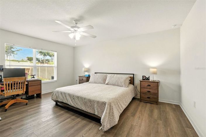 Image No.19-4 Bed House for sale