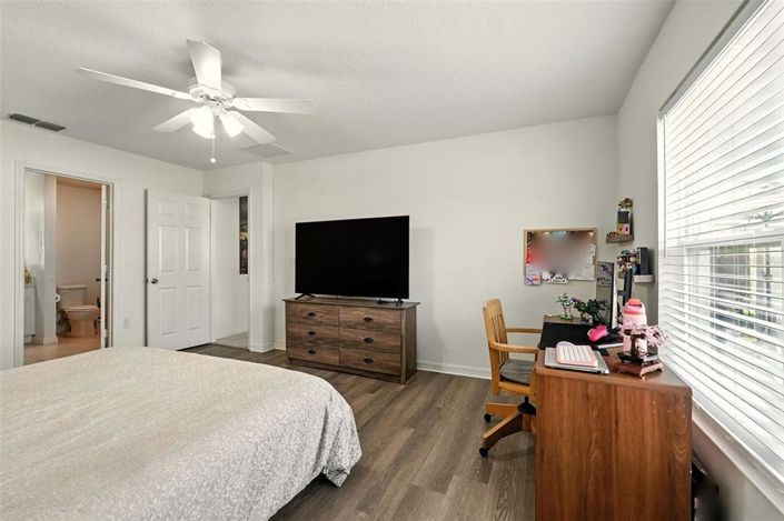 Image No.20-4 Bed House for sale