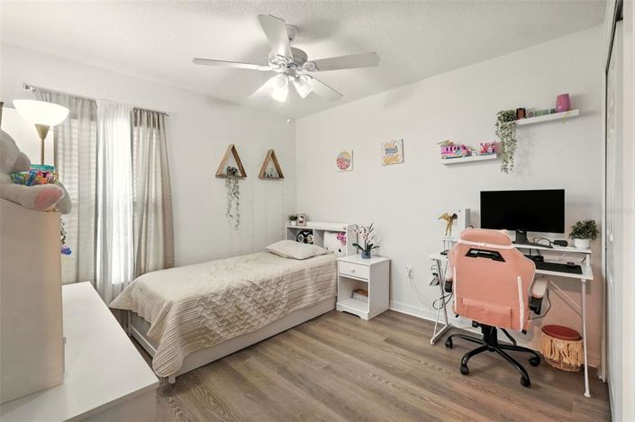 Image No.27-4 Bed House for sale