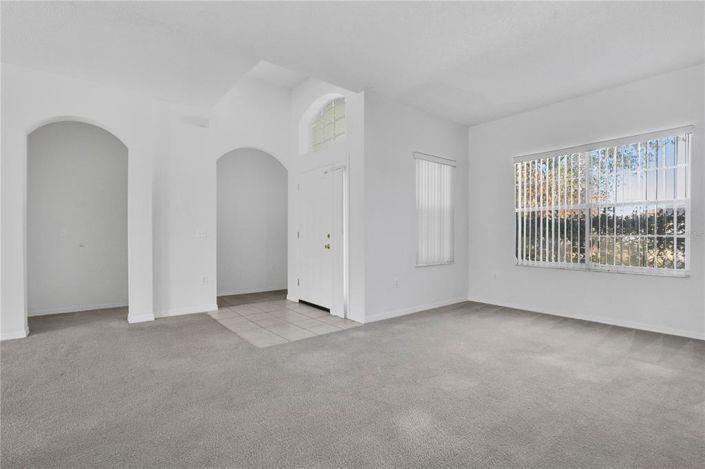 Image No.2-Maison de 4 chambres à vendre à Saint John