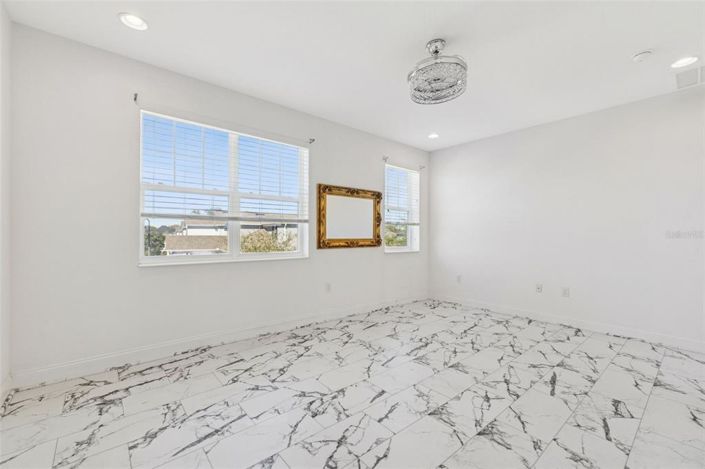 Image No.21-Maison de ville de 3 chambres à vendre à Saint John