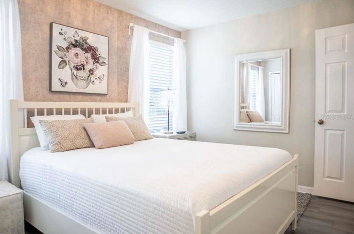 Image No.24-6 Bed House for sale