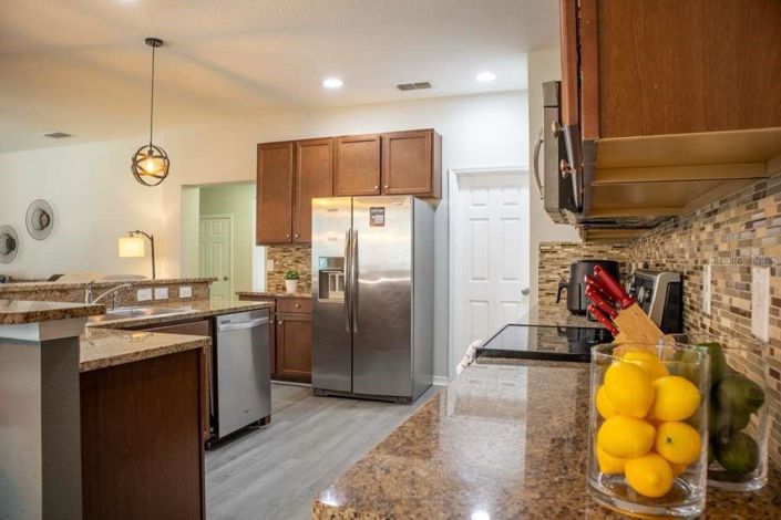 Image No.45-6 Bed House for sale