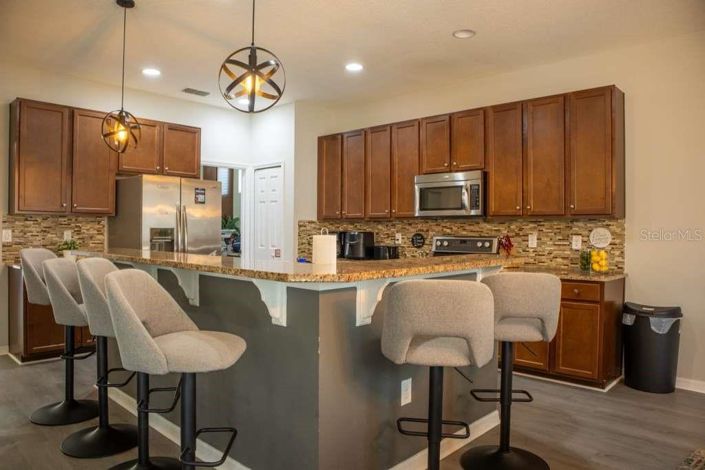 Image No.46-6 Bed House for sale