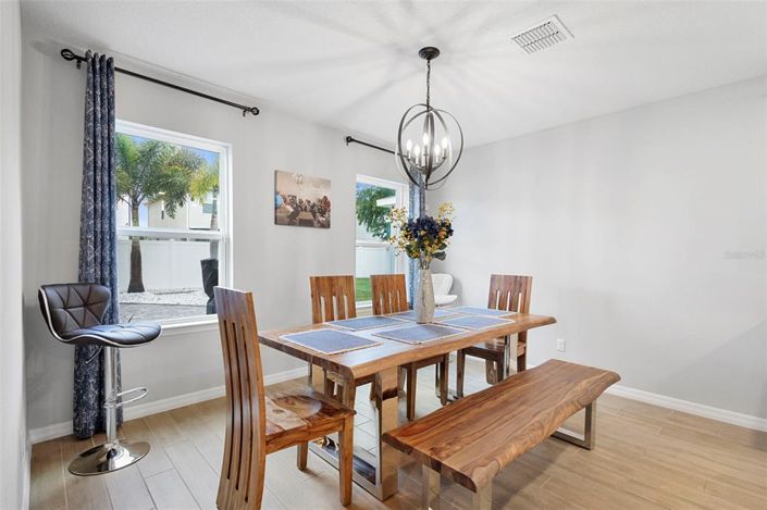 Image No.10-4 Bed House for sale