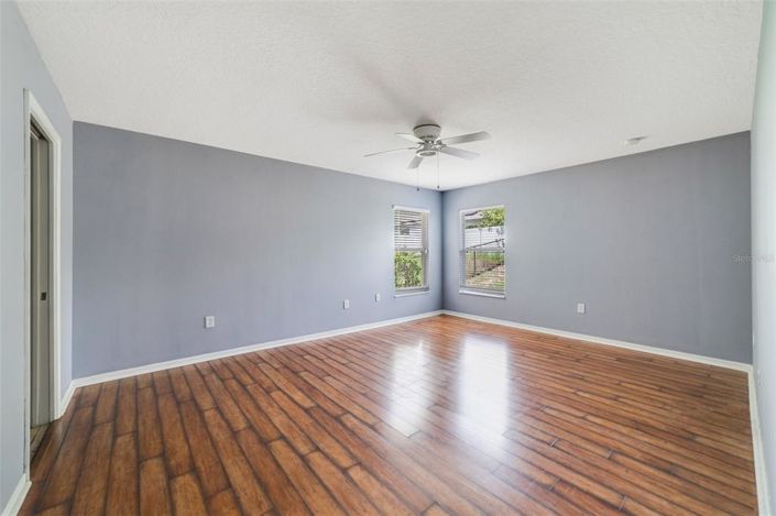 Image No.21-3 Bed House for sale