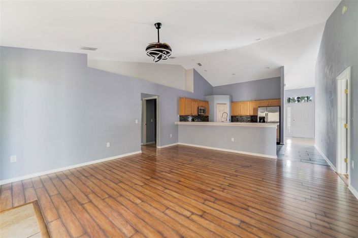 Image No.5-3 Bed House for sale