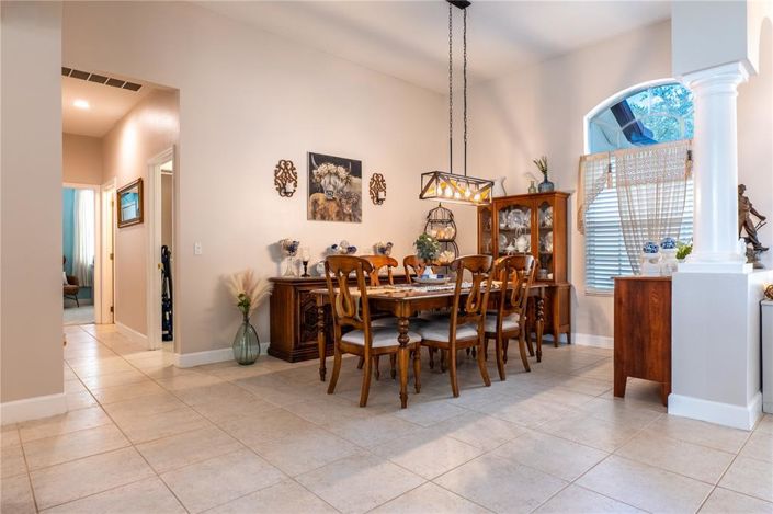 Image No.11-4 Bed House for sale