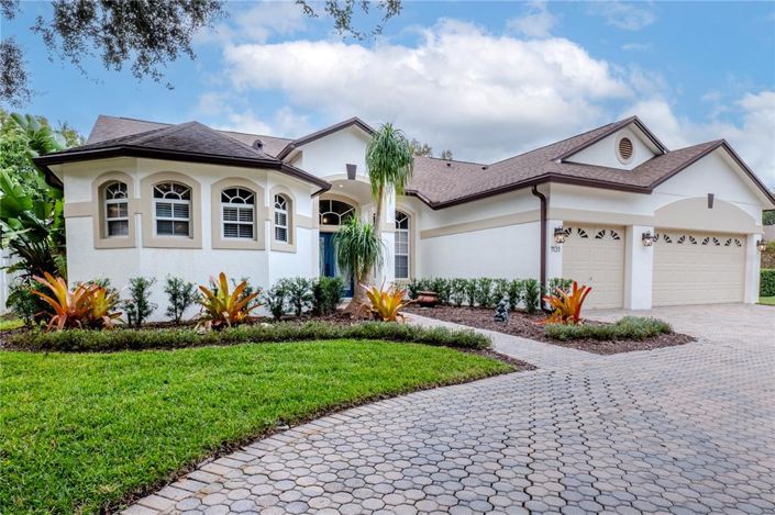 Image No.2-4 Bed House for sale