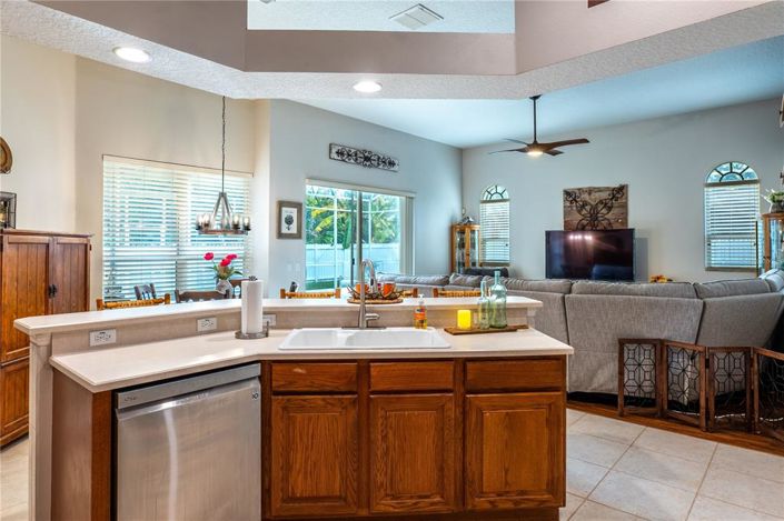 Image No.34-4 Bed House for sale