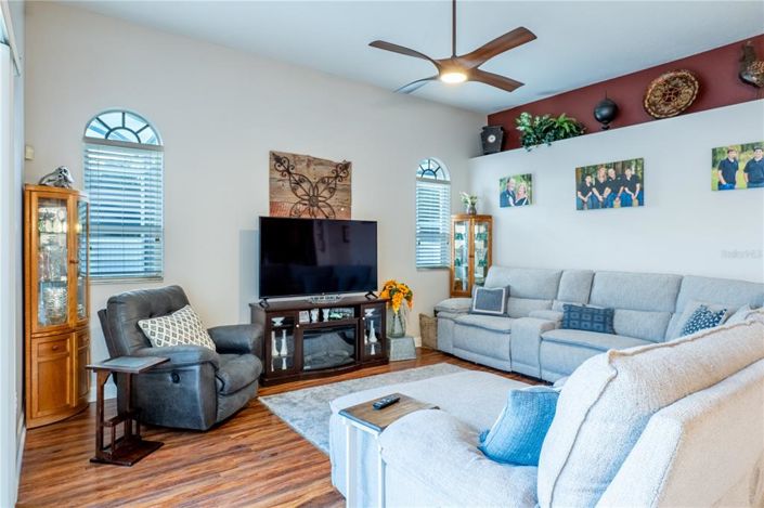 Image No.39-4 Bed House for sale