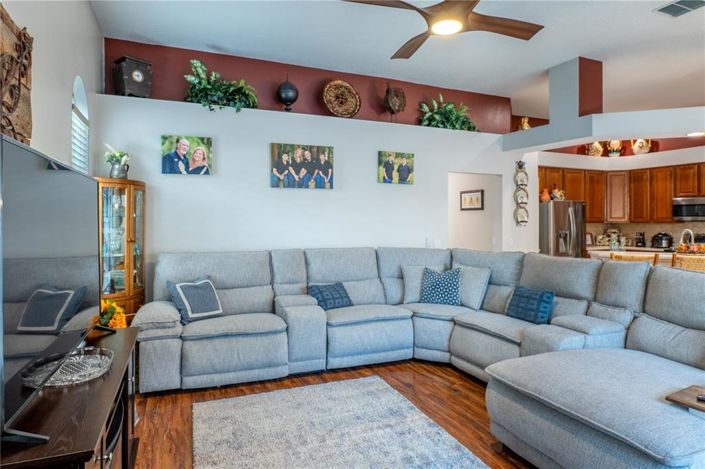 Image No.40-4 Bed House for sale